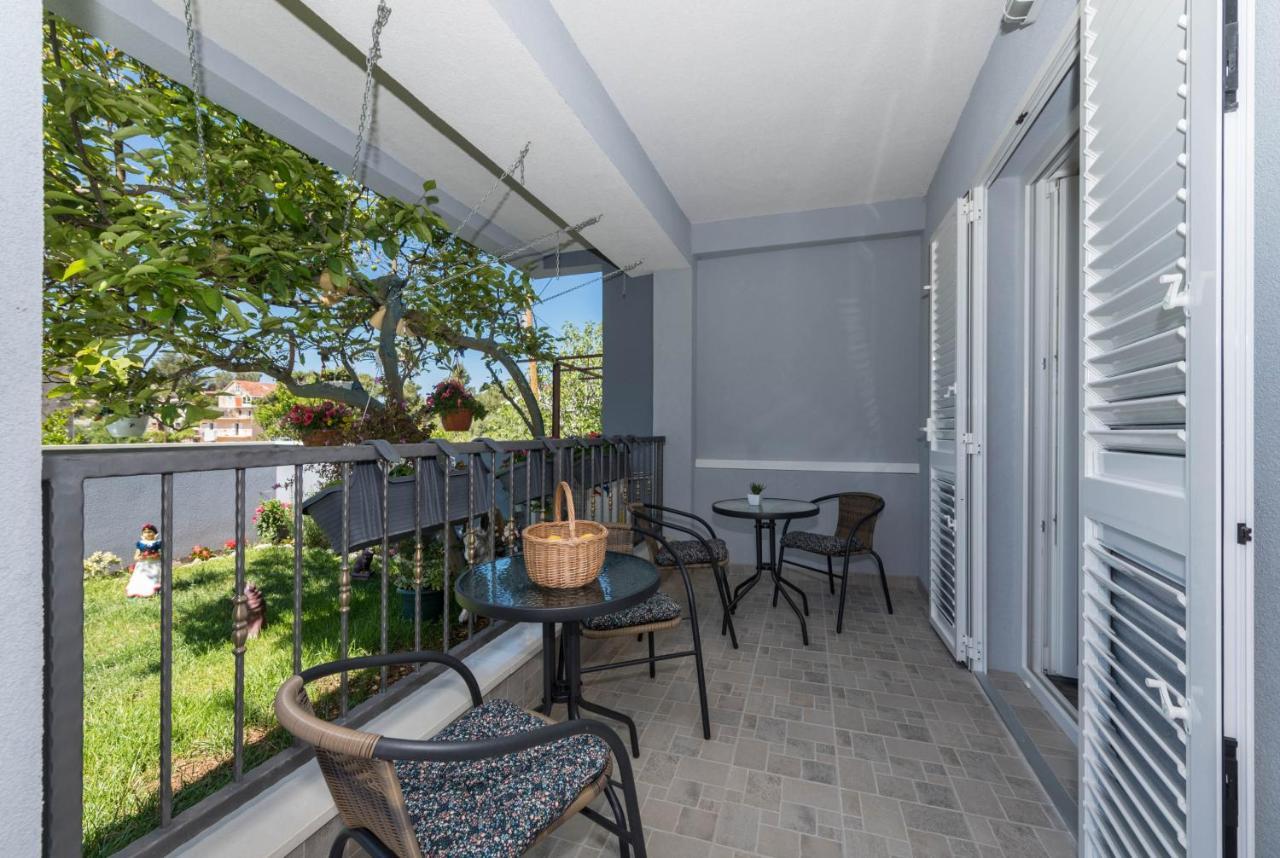 Makarska Dalija Apartamento Exterior foto